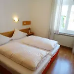 Moon Hotell 2*