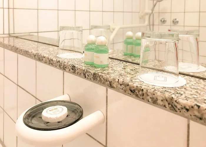 月亮酒店 2* 杜塞尔多夫